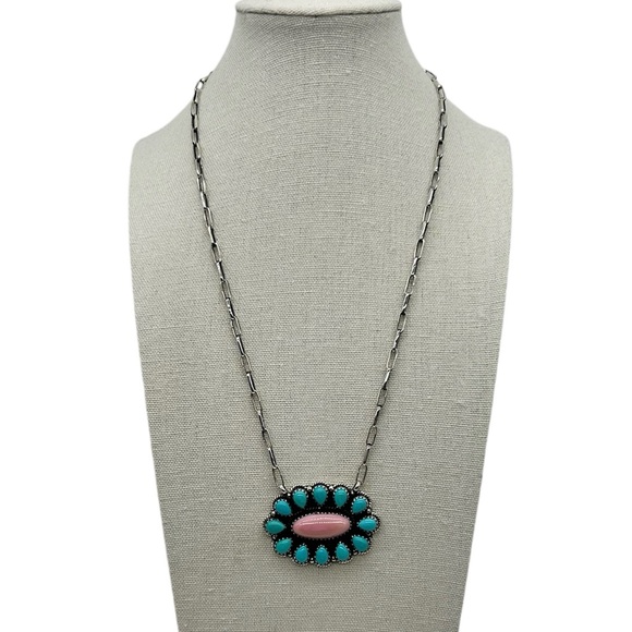 Boutique Jewelry - 925 Sterling Silver Natural Pink Conch & Kingman Turquoise Cluster Clip Necklace